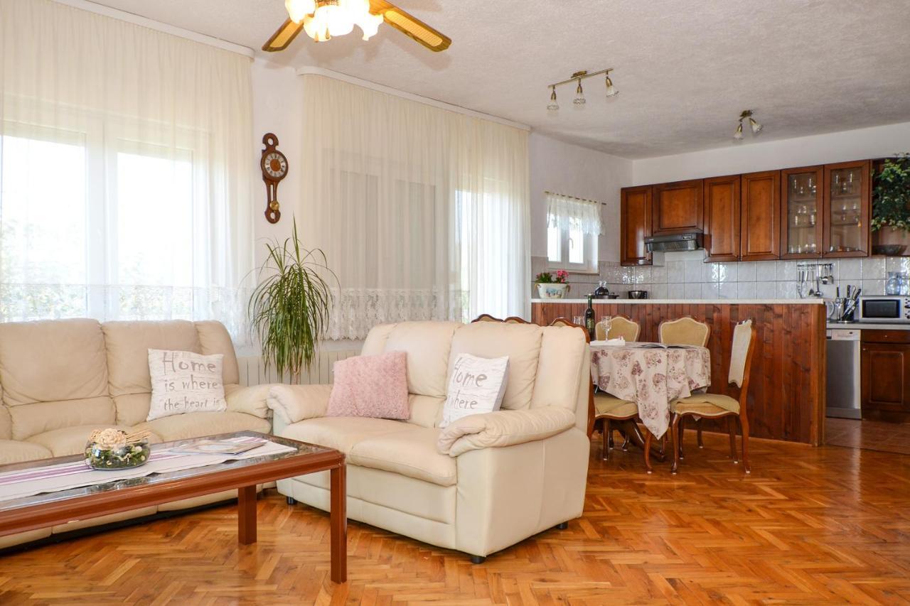 Apartment Una سيغيت فغانييتْسا المظهر الخارجي الصورة